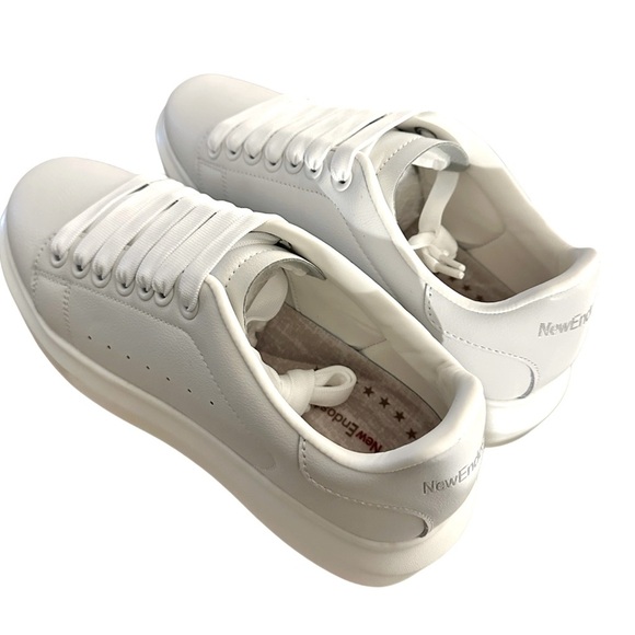 NWT Women's Fashion Sneakers,Vibration Height Increase Lightweight Comfortable - Picture 1 of 9